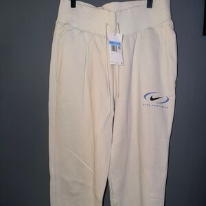 Women's Nike Sportswear Swoosh Life Phoenix Fleece Oversized Jogger Pants Size M